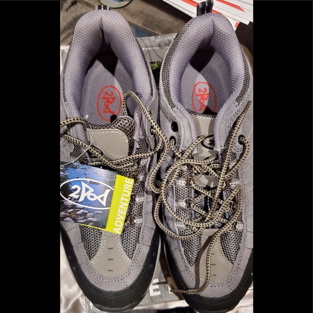 NWT Vintage  in box 2Pod women's hiker boots 7.5 gray & black